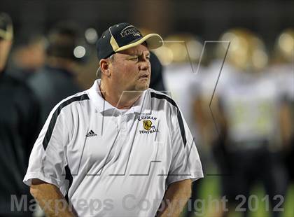 Thumbnail 2 in Paris vs. Kaufman (UIL 3A Division 1 Bi-District Playoff) photogallery.