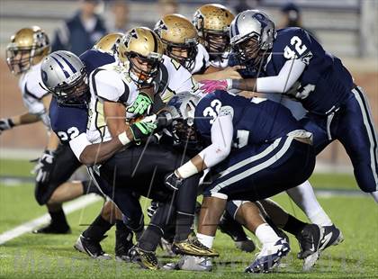 Thumbnail 1 in Paris vs. Kaufman (UIL 3A Division 1 Bi-District Playoff) photogallery.