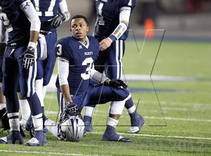 Thumbnail 2 in Paris vs. Kaufman (UIL 3A Division 1 Bi-District Playoff) photogallery.