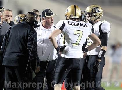 Thumbnail 3 in Paris vs. Kaufman (UIL 3A Division 1 Bi-District Playoff) photogallery.