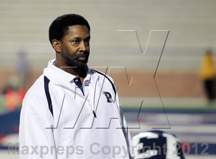 Thumbnail 1 in Paris vs. Kaufman (UIL 3A Division 1 Bi-District Playoff) photogallery.