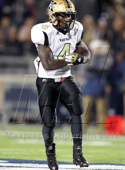 Thumbnail 1 in Paris vs. Kaufman (UIL 3A Division 1 Bi-District Playoff) photogallery.