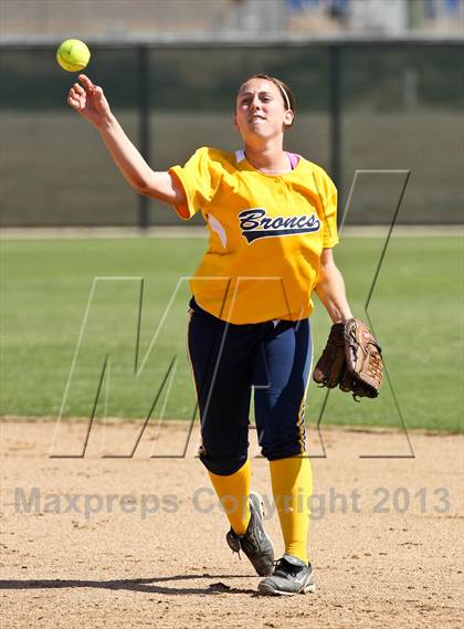 Thumbnail 3 in Kern Valley vs Tulare Western (Mira Monte Invitational) photogallery.
