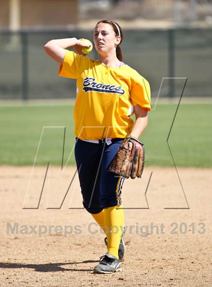 Thumbnail 2 in Kern Valley vs Tulare Western (Mira Monte Invitational) photogallery.