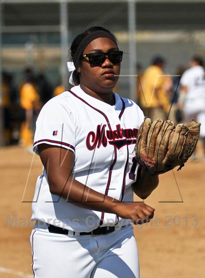 Thumbnail 2 in Kern Valley vs Tulare Western (Mira Monte Invitational) photogallery.