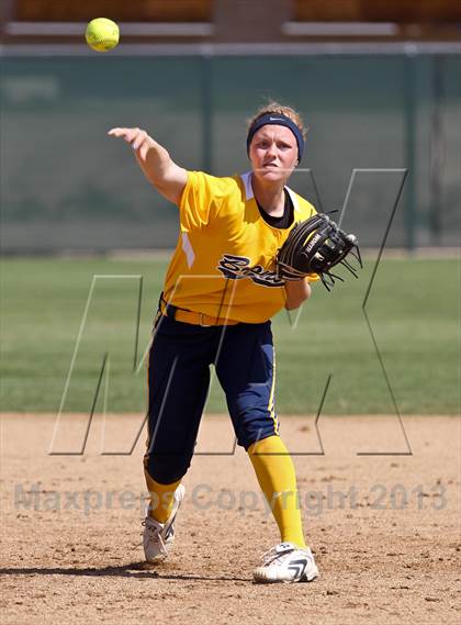Thumbnail 2 in Kern Valley vs Tulare Western (Mira Monte Invitational) photogallery.