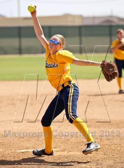 Thumbnail 1 in Kern Valley vs Tulare Western (Mira Monte Invitational) photogallery.