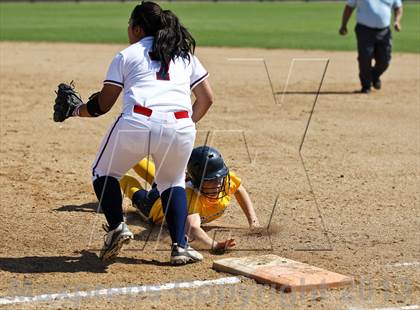 Thumbnail 3 in Kern Valley vs Tulare Western (Mira Monte Invitational) photogallery.