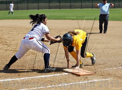Thumbnail 1 in Kern Valley vs Tulare Western (Mira Monte Invitational) photogallery.
