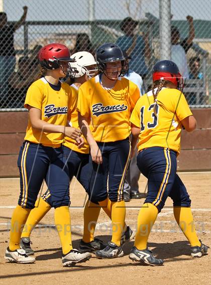Thumbnail 2 in Kern Valley vs Tulare Western (Mira Monte Invitational) photogallery.
