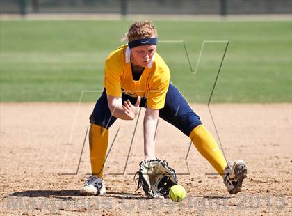 Thumbnail 2 in Kern Valley vs Tulare Western (Mira Monte Invitational) photogallery.