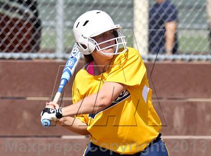 Thumbnail 1 in Kern Valley vs Tulare Western (Mira Monte Invitational) photogallery.
