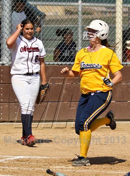 Thumbnail 1 in Kern Valley vs Tulare Western (Mira Monte Invitational) photogallery.