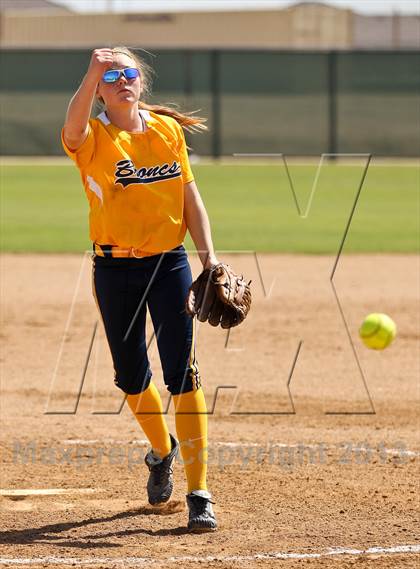 Thumbnail 2 in Kern Valley vs Tulare Western (Mira Monte Invitational) photogallery.