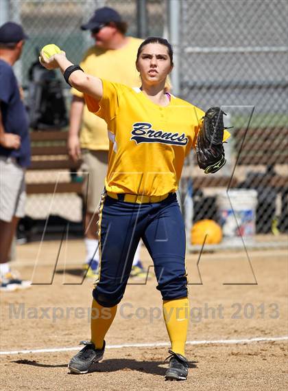 Thumbnail 3 in Kern Valley vs Tulare Western (Mira Monte Invitational) photogallery.