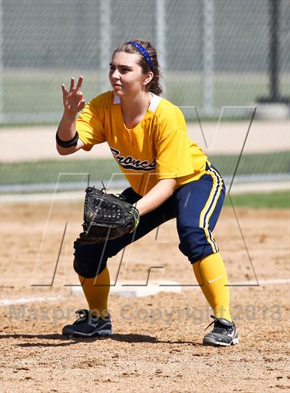 Thumbnail 2 in Kern Valley vs Tulare Western (Mira Monte Invitational) photogallery.