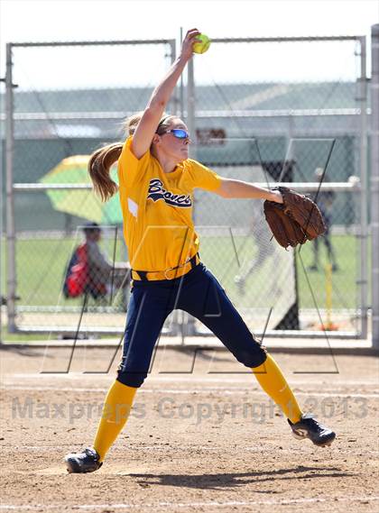 Thumbnail 1 in Kern Valley vs Tulare Western (Mira Monte Invitational) photogallery.