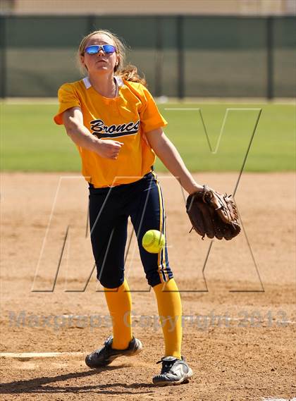 Thumbnail 1 in Kern Valley vs Tulare Western (Mira Monte Invitational) photogallery.