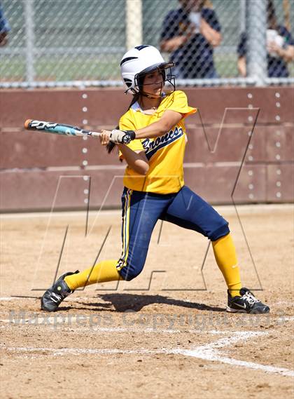 Thumbnail 1 in Kern Valley vs Tulare Western (Mira Monte Invitational) photogallery.