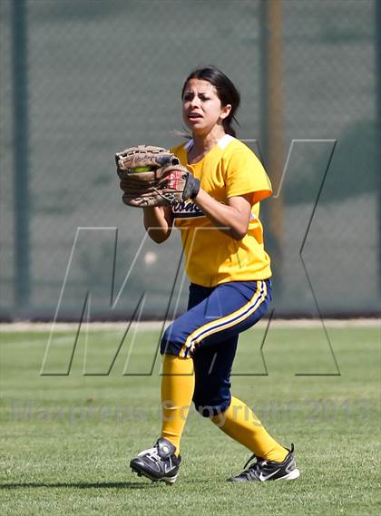 Thumbnail 3 in Kern Valley vs Tulare Western (Mira Monte Invitational) photogallery.