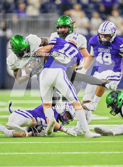 Thumbnail 1 in Huntsville vs. Port Neches-Groves (UIL Football 5A D2 Region 3 Quarterfinal) photogallery.