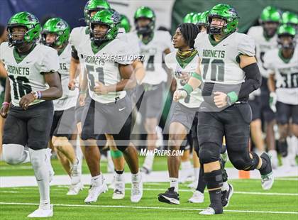 Thumbnail 3 in Huntsville vs. Port Neches-Groves (UIL Football 5A D2 Region 3 Quarterfinal) photogallery.