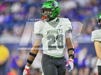 Thumbnail 1 in Huntsville vs. Port Neches-Groves (UIL Football 5A D2 Region 3 Quarterfinal) photogallery.