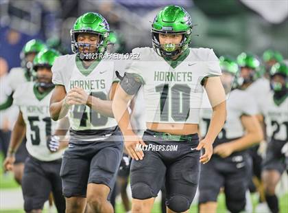 Thumbnail 3 in Huntsville vs. Port Neches-Groves (UIL Football 5A D2 Region 3 Quarterfinal) photogallery.