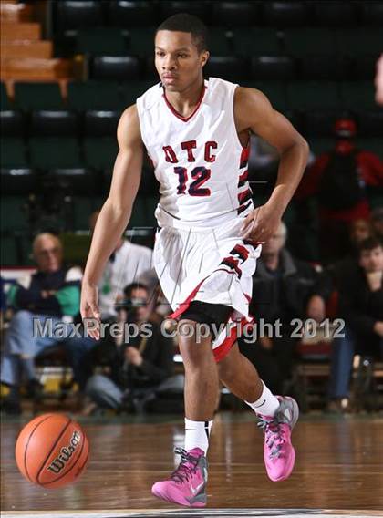 Thumbnail 1 in OTC Middle College vs. Tuckahoe (NYSPHSAA Class C Final) photogallery.