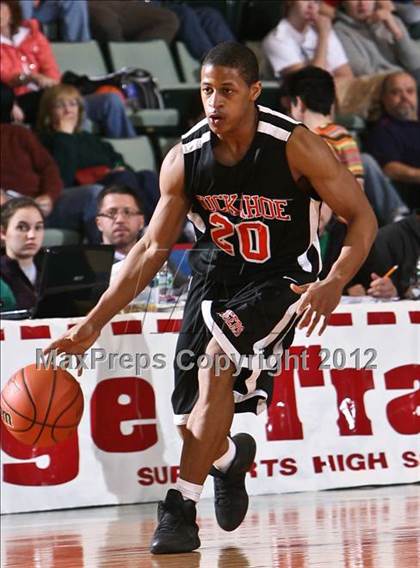 Thumbnail 3 in OTC Middle College vs. Tuckahoe (NYSPHSAA Class C Final) photogallery.