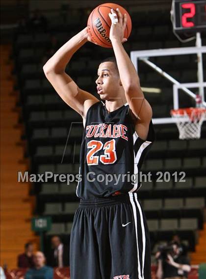 Thumbnail 2 in OTC Middle College vs. Tuckahoe (NYSPHSAA Class C Final) photogallery.