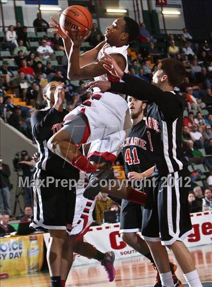 Thumbnail 3 in OTC Middle College vs. Tuckahoe (NYSPHSAA Class C Final) photogallery.