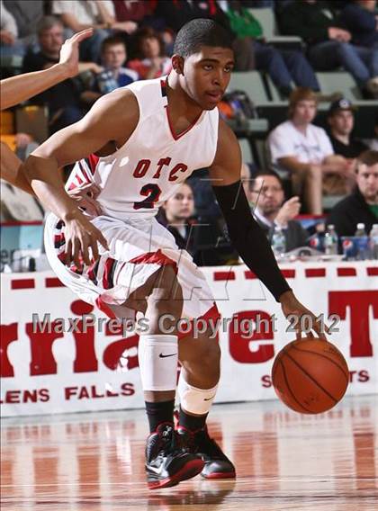 Thumbnail 2 in OTC Middle College vs. Tuckahoe (NYSPHSAA Class C Final) photogallery.