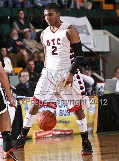 Thumbnail 1 in OTC Middle College vs. Tuckahoe (NYSPHSAA Class C Final) photogallery.