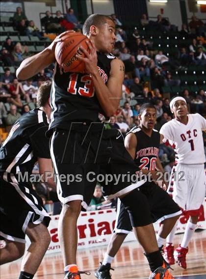 Thumbnail 1 in OTC Middle College vs. Tuckahoe (NYSPHSAA Class C Final) photogallery.