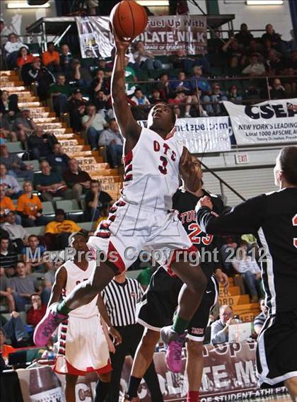 Thumbnail 3 in OTC Middle College vs. Tuckahoe (NYSPHSAA Class C Final) photogallery.