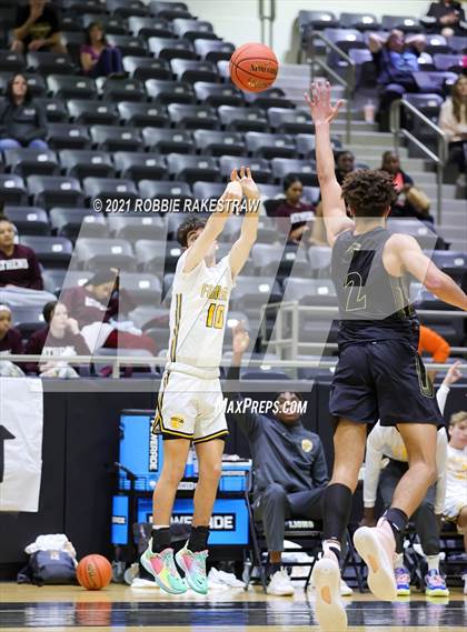 Thumbnail 1 in Kaufman vs Forney (Kaufman Tournament) photogallery.