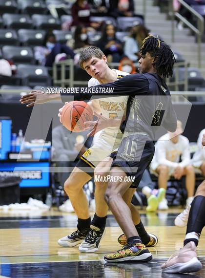 Thumbnail 2 in Kaufman vs Forney (Kaufman Tournament) photogallery.