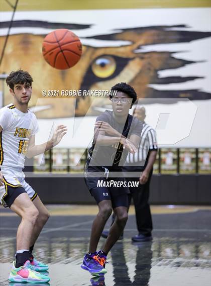 Thumbnail 1 in Kaufman vs Forney (Kaufman Tournament) photogallery.