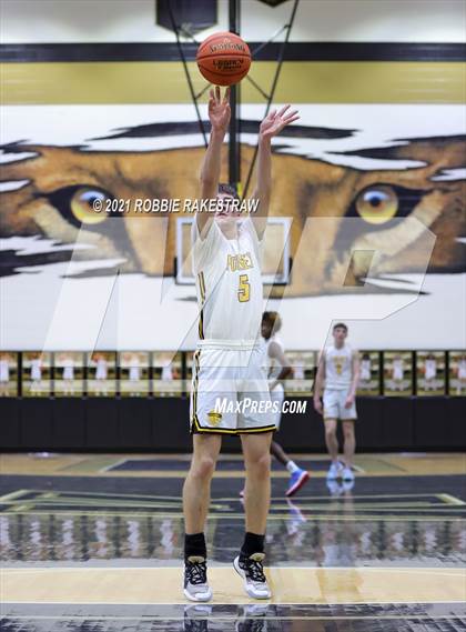 Thumbnail 2 in Kaufman vs Forney (Kaufman Tournament) photogallery.