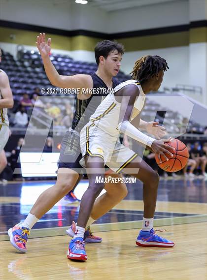 Thumbnail 1 in Kaufman vs Forney (Kaufman Tournament) photogallery.