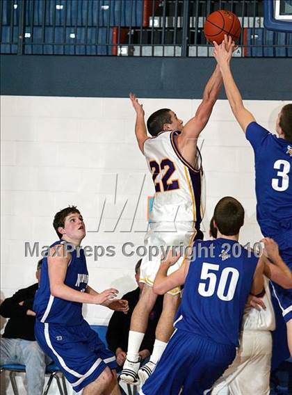 Thumbnail 3 in Williamsville vs Newark (Riverton Shootout) photogallery.