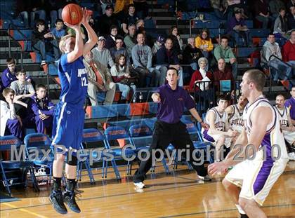 Thumbnail 1 in Williamsville vs Newark (Riverton Shootout) photogallery.