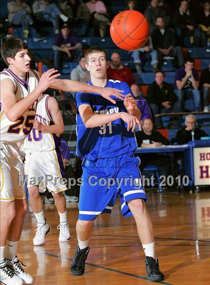 Thumbnail 2 in Williamsville vs Newark (Riverton Shootout) photogallery.
