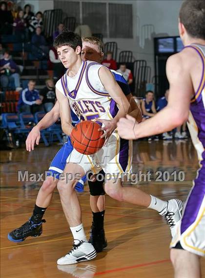 Thumbnail 2 in Williamsville vs Newark (Riverton Shootout) photogallery.
