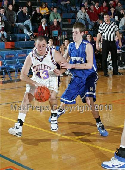 Thumbnail 1 in Williamsville vs Newark (Riverton Shootout) photogallery.