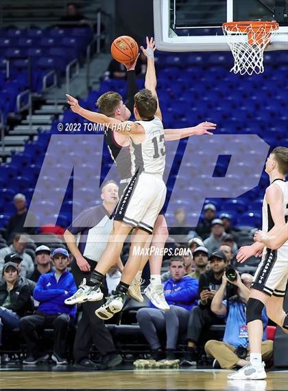 Thumbnail 3 in Graford vs. Texline (UIL 1A State Final) photogallery.