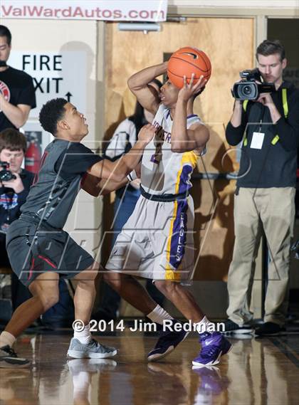 Thumbnail 3 in Montverde Academy vs. Wayne (City of Palms Classic) photogallery.