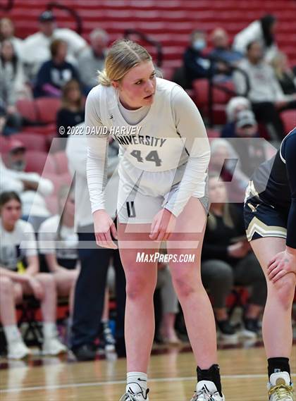 Thumbnail 1 in The Vanguard School vs. University (CHSAA 3A Final 4) photogallery.