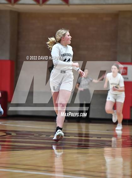 Thumbnail 1 in The Vanguard School vs. University (CHSAA 3A Final 4) photogallery.